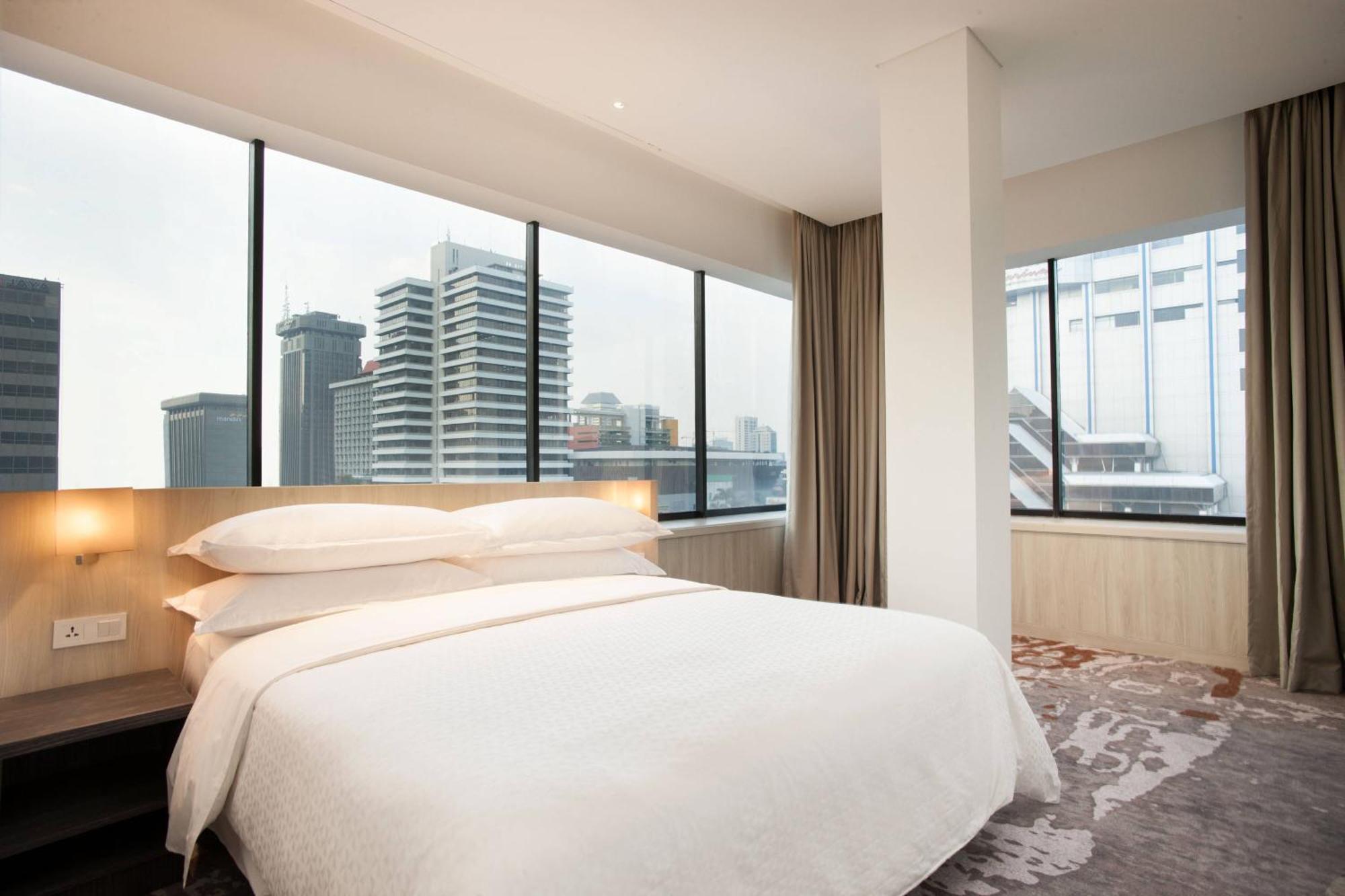 Four Points By Sheraton Jakarta Thamrin Экстерьер фото